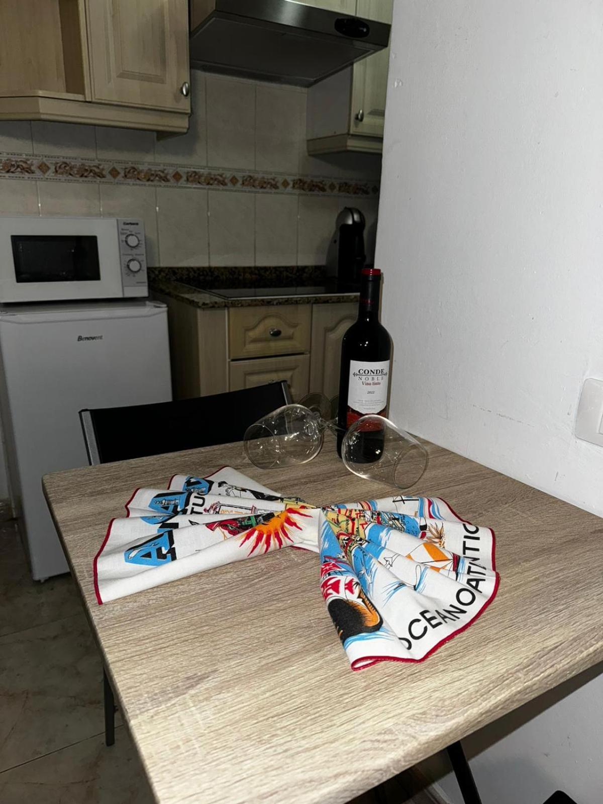 Paseo De Gracia - Lovely Studio By The Sea! Los Cristianos  Bagian luar foto